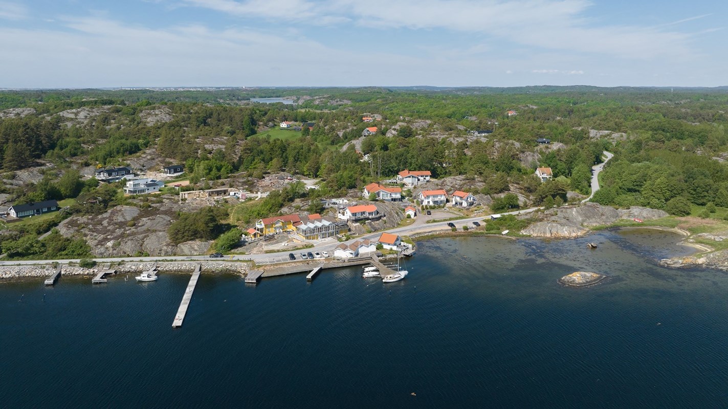Bygg nytt bara 300 meter från hav och bad