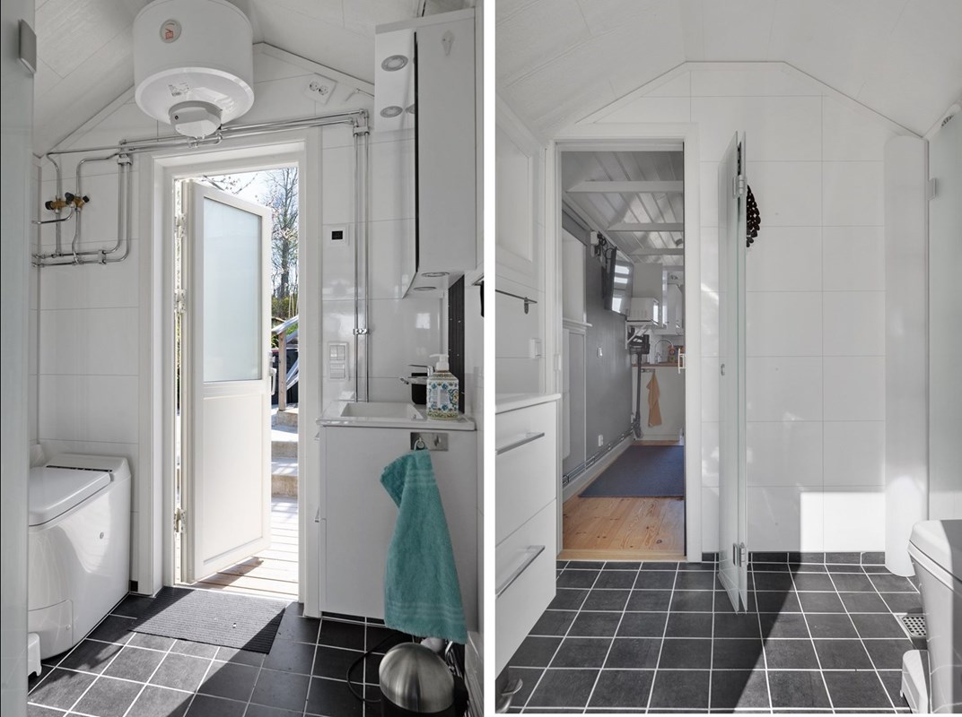 Badrum med förbränningstoalett, i gäststugan