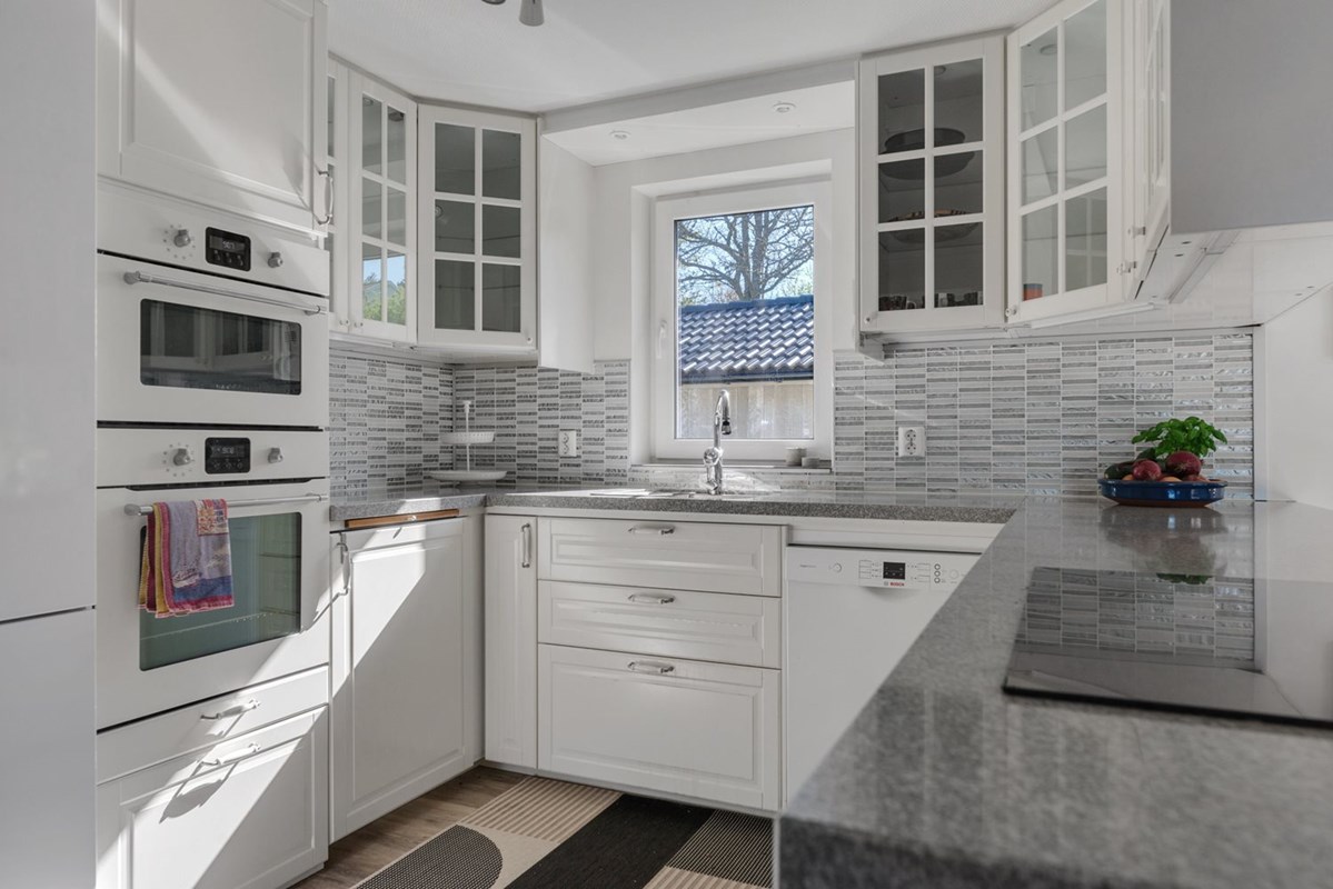 Vackert ljusinsläpp i köket