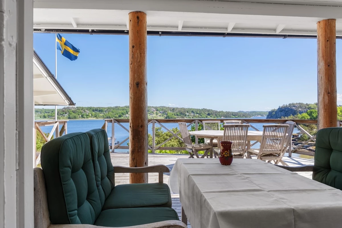 Enastående utsikt, såväl inifrån huset som från terrassen