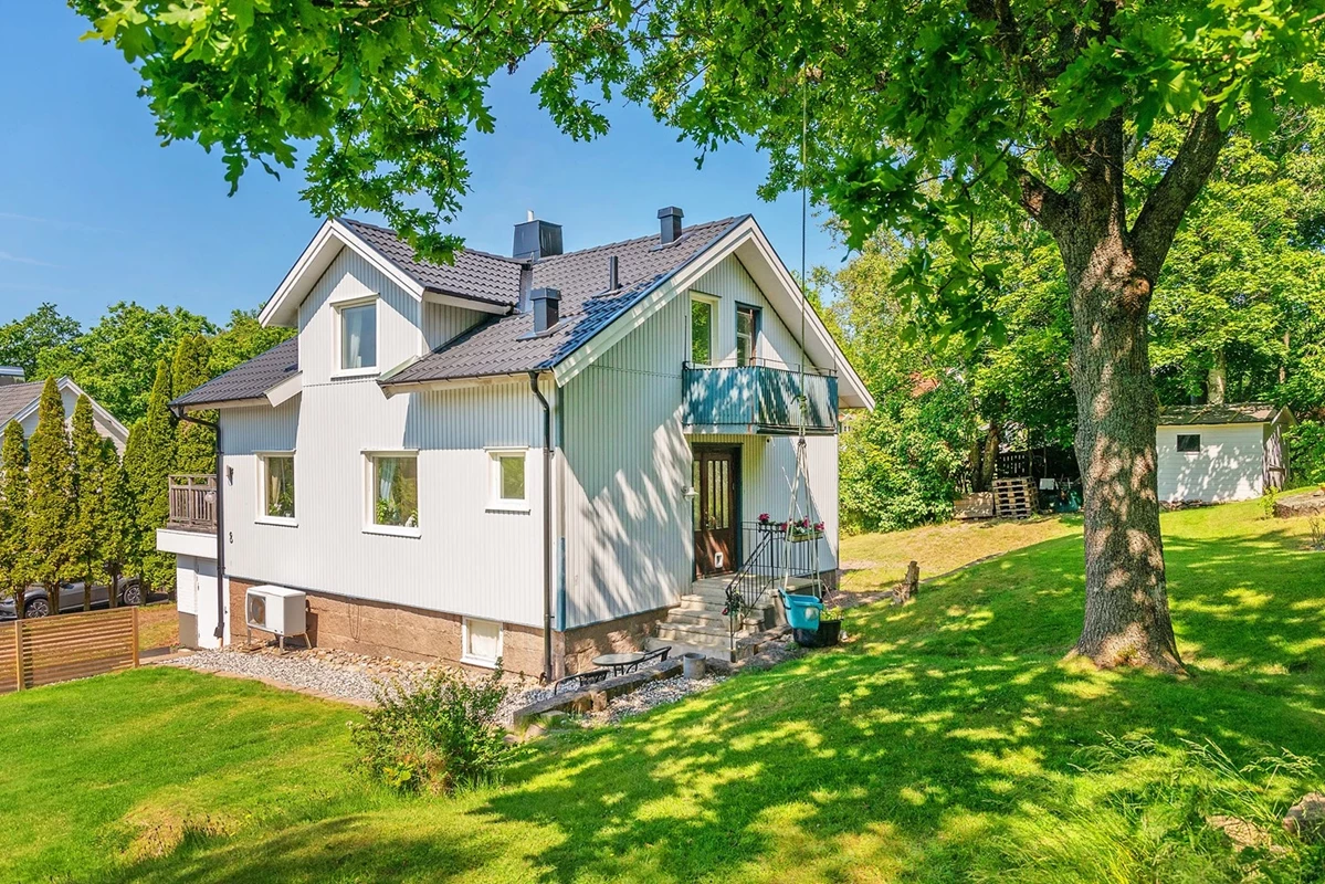 Charmig villa med bra läge i Brastad