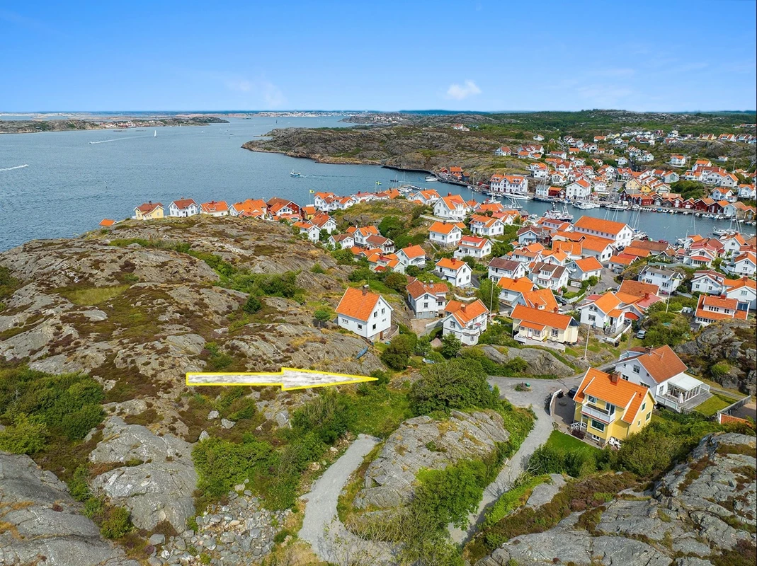 Nuvarande ägare har redan investerat i ny väg till fastigheten