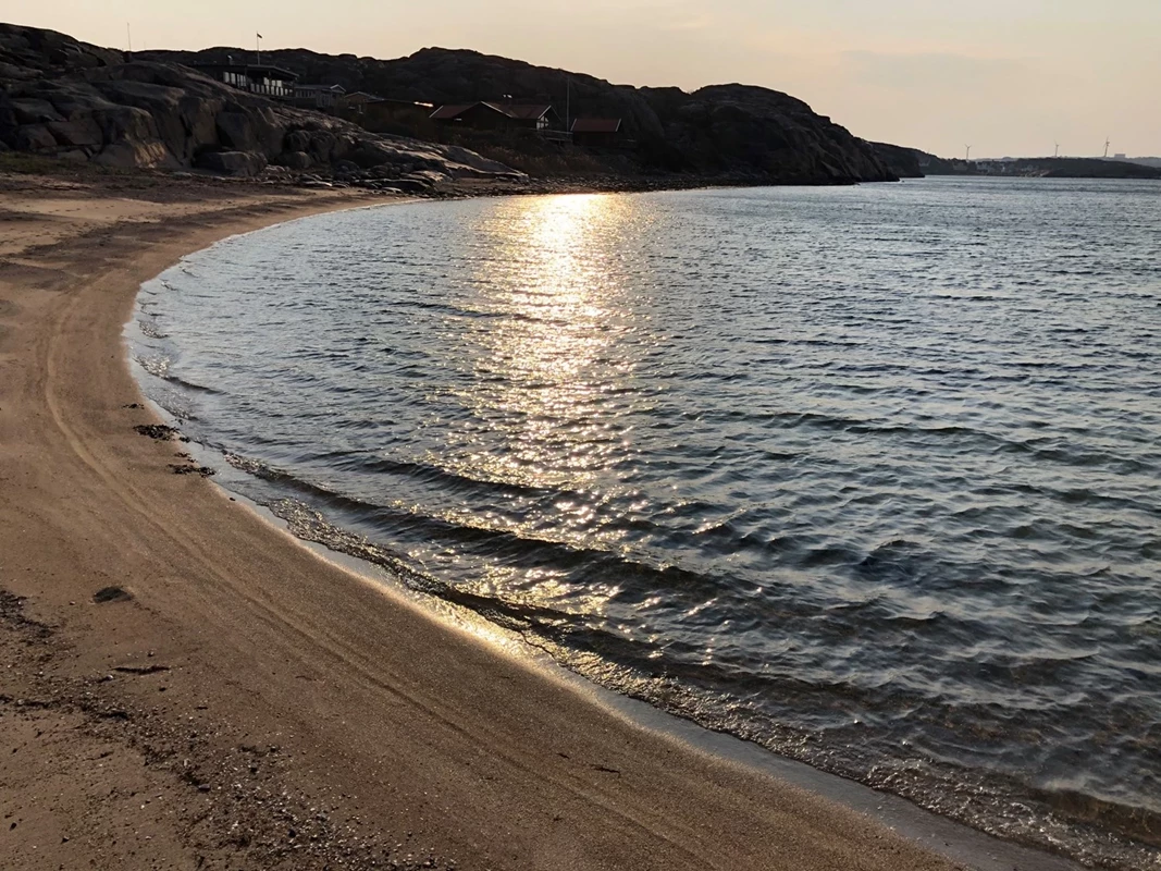 Kolleröds badplats bjuder på en fantastiskt fin badstrand