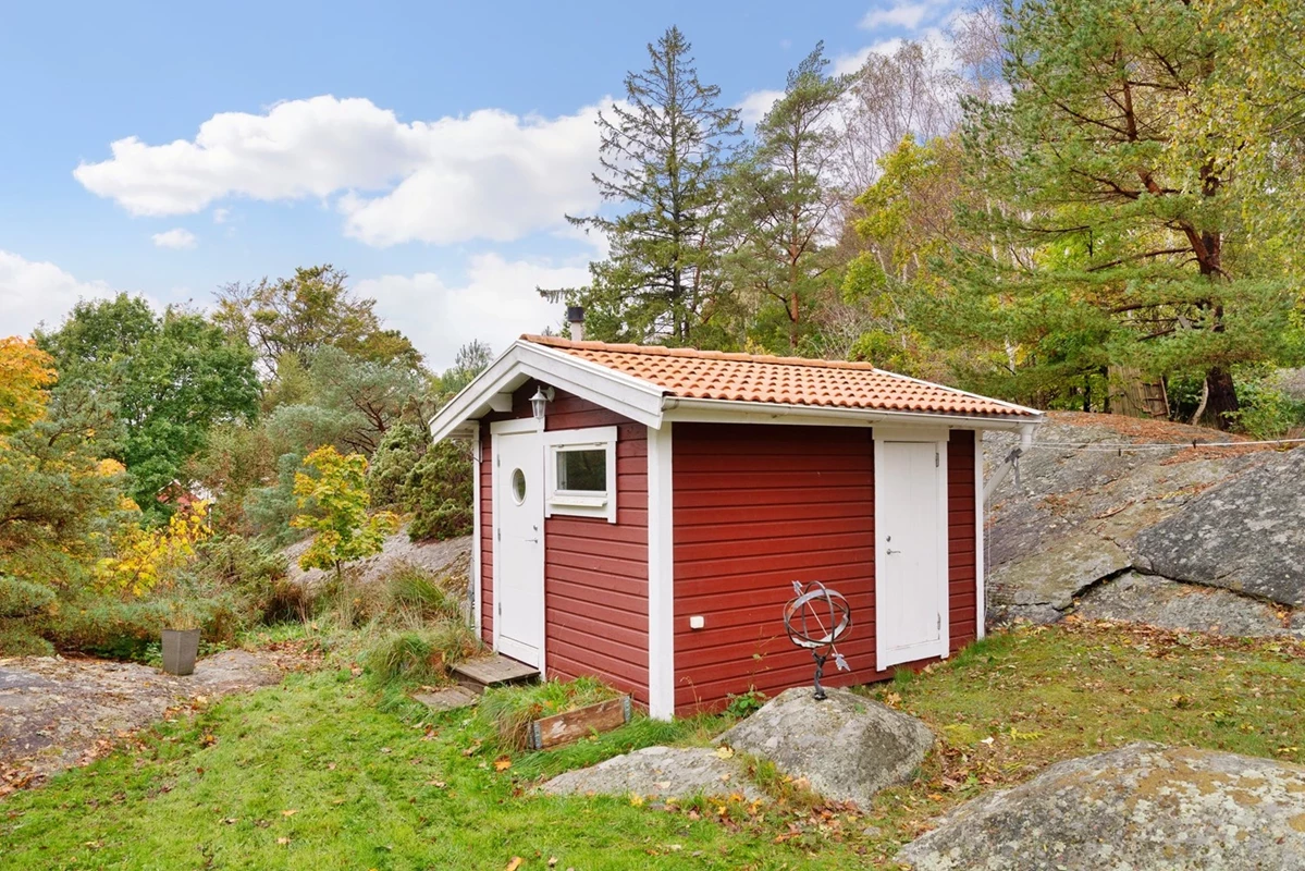 Separat badrum med förbränningstoalett