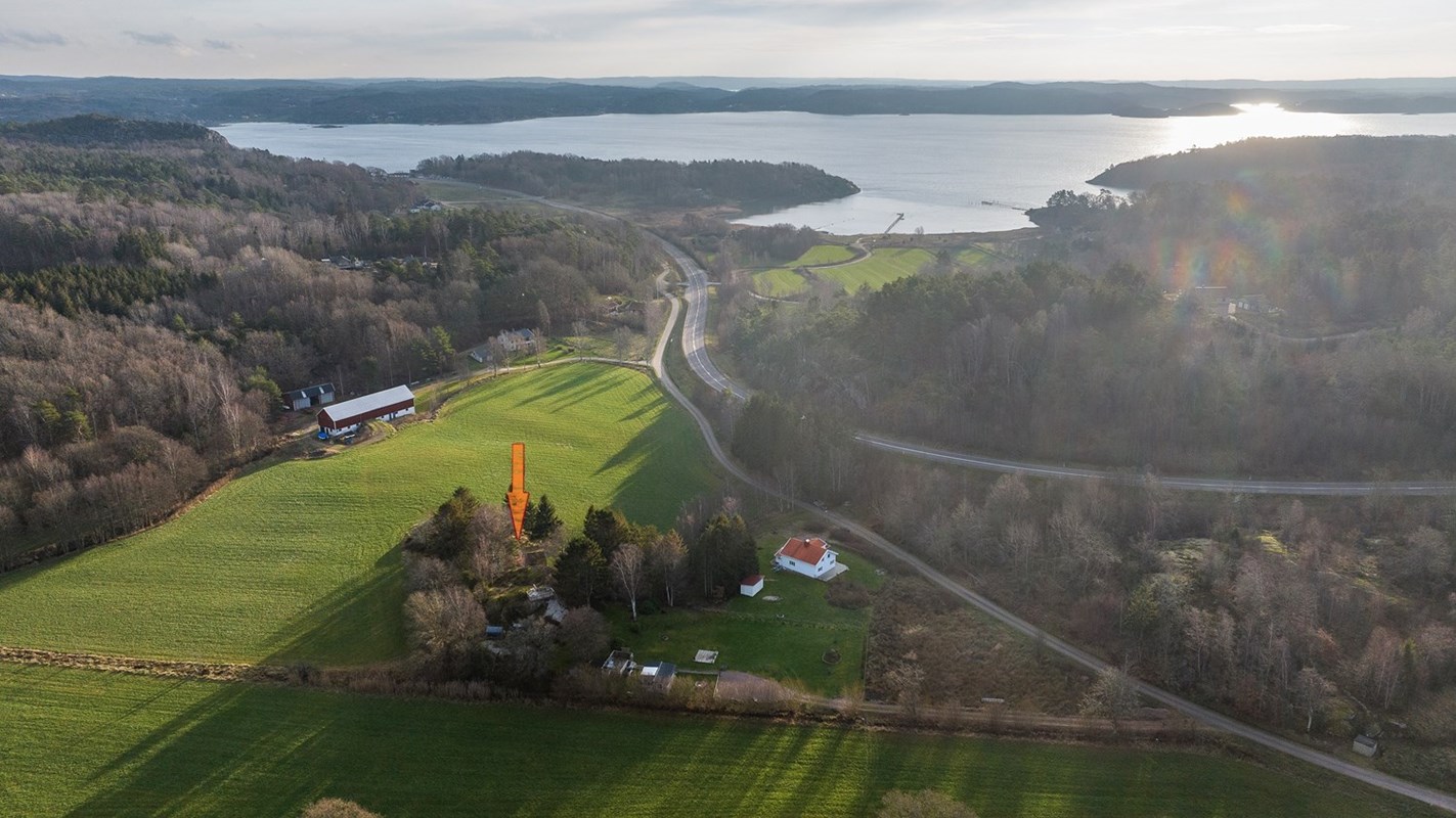 Tomt med vackert läge strax utanför Lysekil
