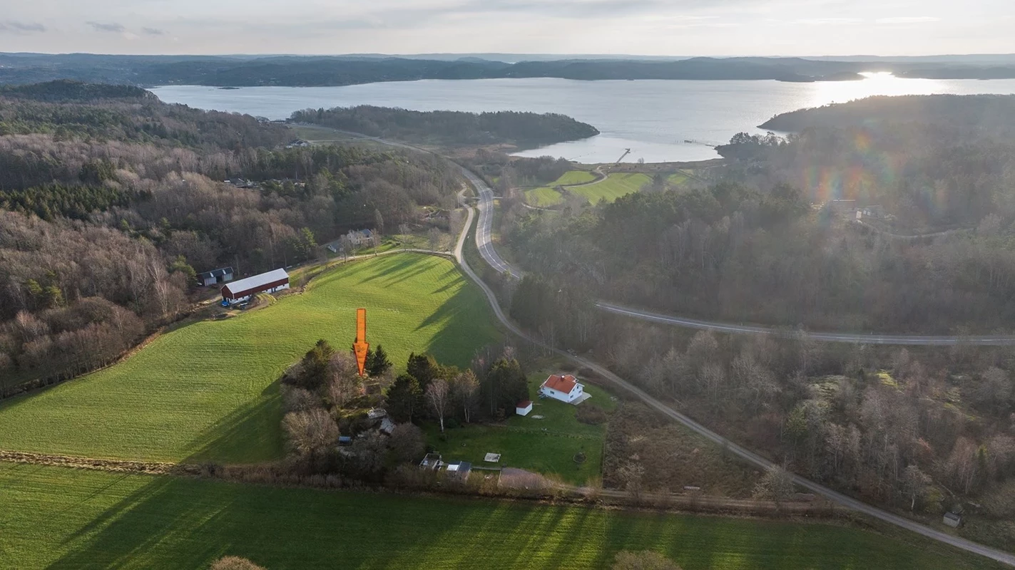 Tomt med vackert läge strax utanför Lysekil