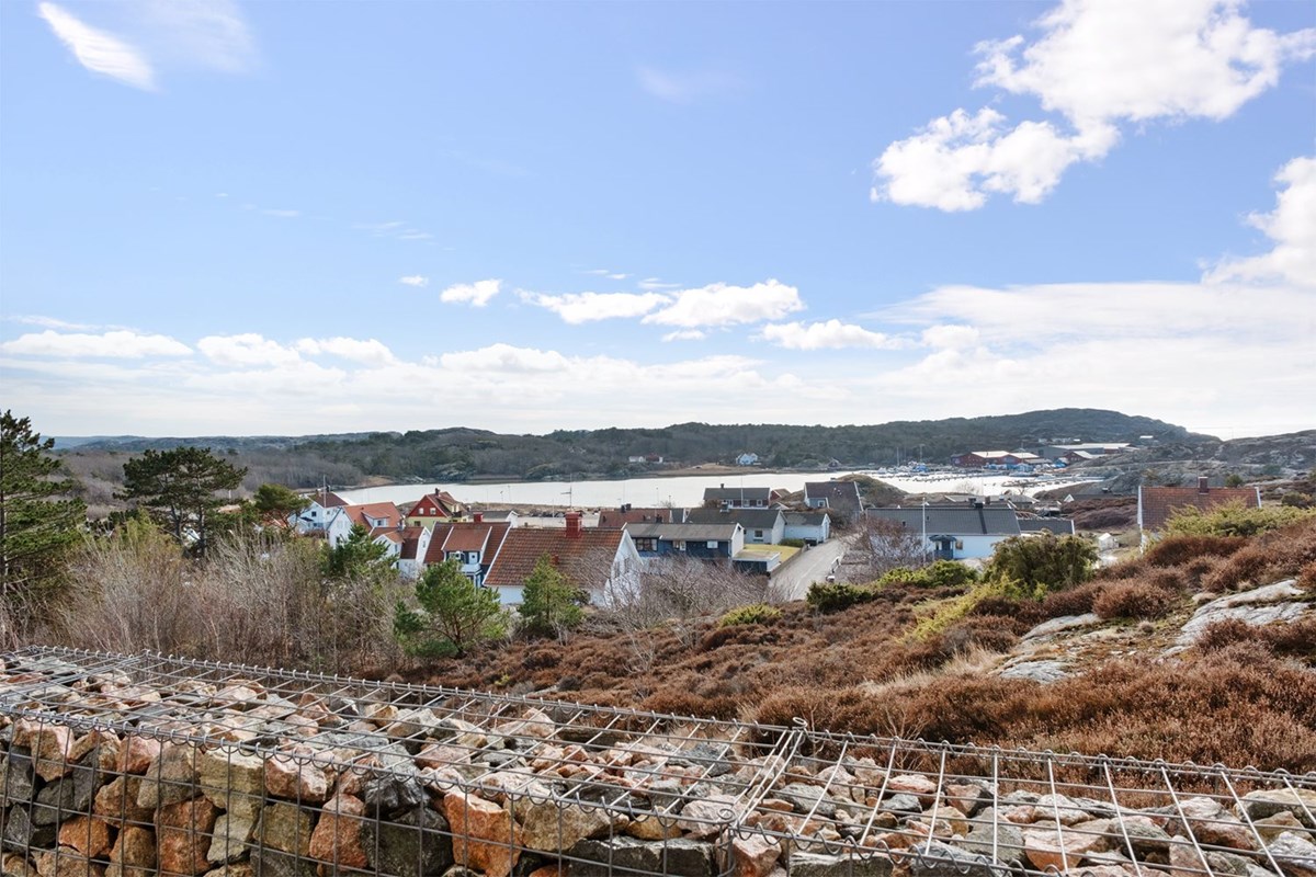 Utsikt över Värbo Marina, här kan du ha din båt och kanske till och med skaffa dig en egen sjöbod