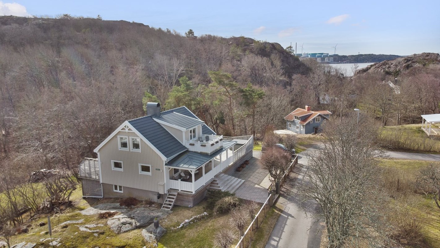 Högt läge i Rixö nära Goviks badplats