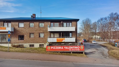 På markplan är pizzeria Valentino en stabil hyresgäst