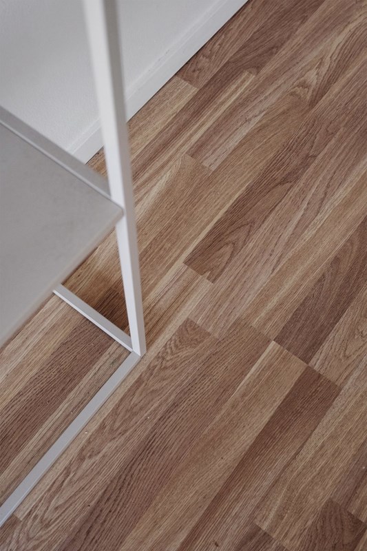 Fin ekparkett i dessa två lägenheter