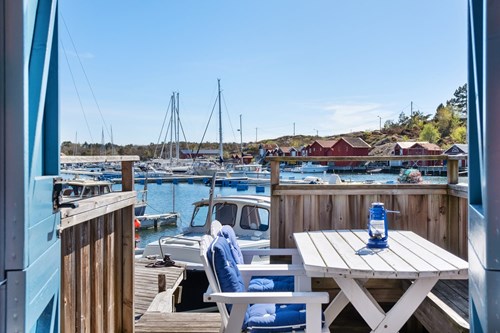 Sjöbod, brygga & båtplats i Grundsund