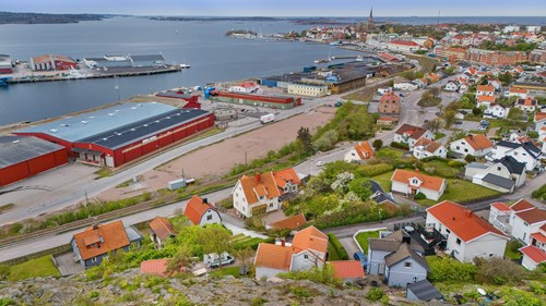 Centralt i Lysekil med närhet till kommunikation