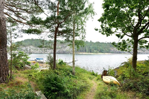 En fem minuters promenad bort har du detta, vackert och lugnt