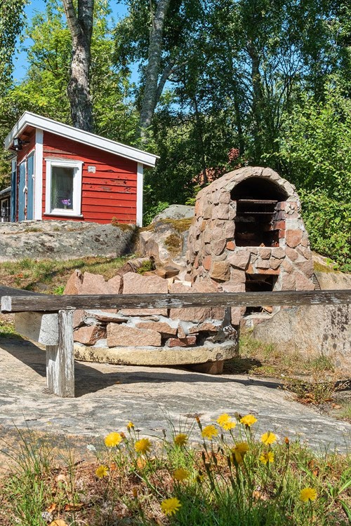 Uppskattad grillplats att samlas kring