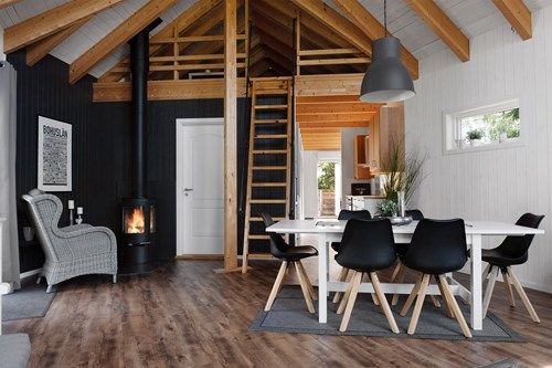 Vardagsrum med kamin